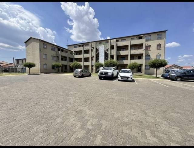 2 BEDROOM APARTMENT FOR SALE IN FLEURHOF